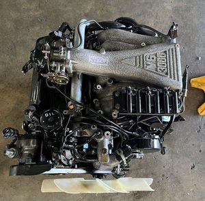 自動車部品日本中古ディーゼル完全エンジン6g72車用3.0Lエンジンアセンブリ