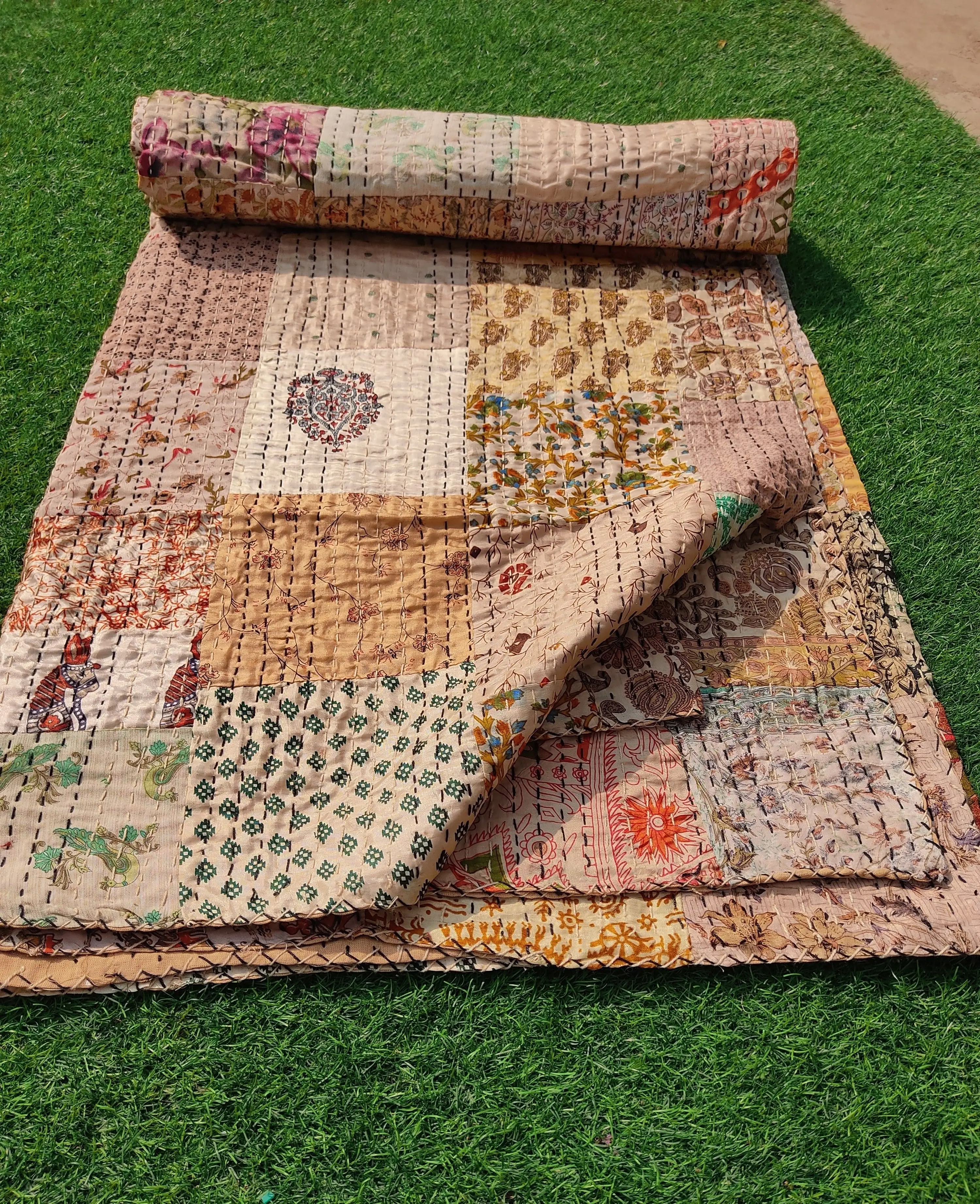 Saree de seda Vintage hecho a mano, colcha de retazos Kantha Reversible, para decoración del hogar