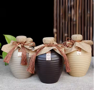 Toptan benzersiz özel porselen yuvarlak seramik şarap şişesi kavanoz buzlu 500ml kapaklı