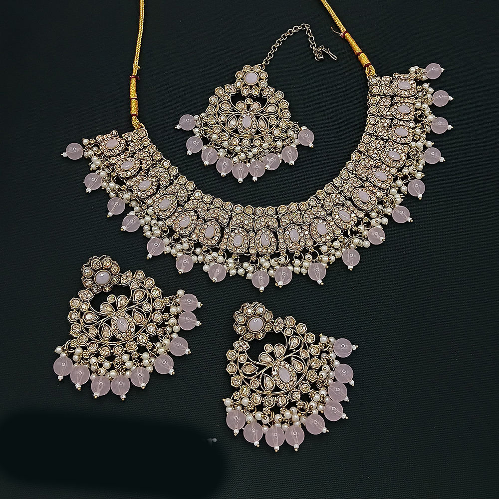 สีชมพูอ่อน