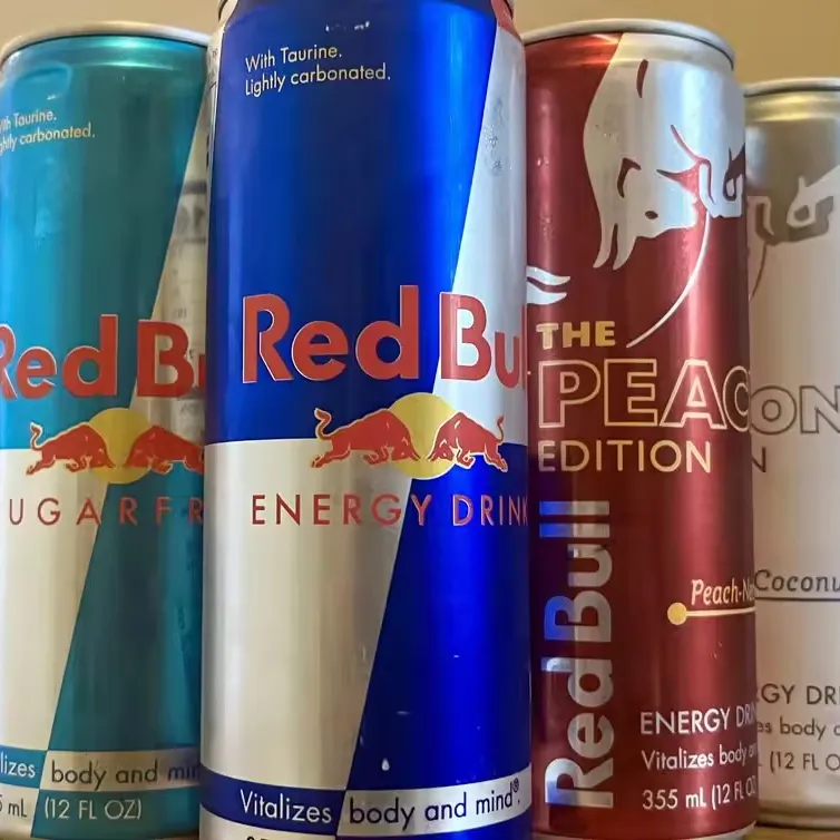 Satılık Red Bull enerji içecekleri