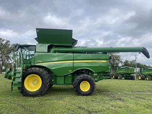2023 John Deeere S780 <strong>Combine</strong> - Product Image 6