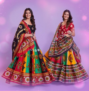 คอลเลกชัน Navratri Chaniya choli คอลเลกชั่นระบบมือพิมพ์ลายพิเศษสำหรับเทศกาลใหม่ - Product Image 3