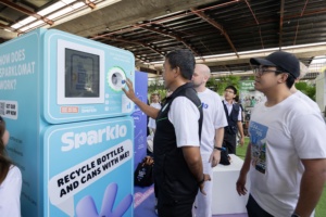 Ai เครื่องรีไซเคิล rvm sparklomat อัจฉริยะที่กำหนดเองมีประสิทธิภาพสำหรับขวดพลาสติกและสภาพกระป๋องอลูมิเนียมใหม่และใช้งาน - Product Image 4