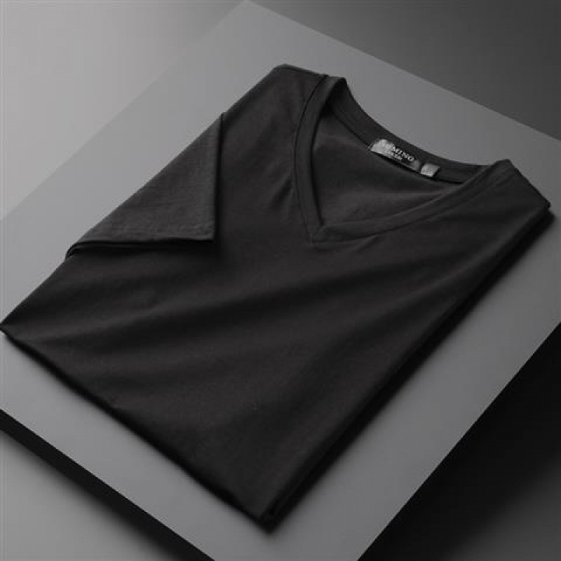Black V-neck short sleeves