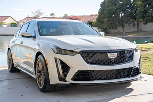2023 Ca didiCT5-V 668 Blackwing yeni 6 vitesli manuel-hp Supercharged V8 yüksek Optioned 6.2L motor son derece SUV Van - Product Image 3
