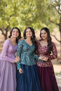 インドのサプライヤーからの結婚式の機会のためのシーケンスワーク女性LehengaCholiと良質のファッショナブルな刺Embroidery