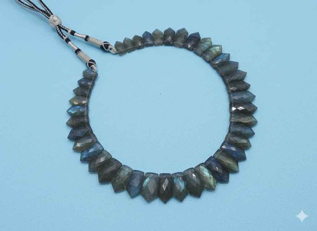 ลาบราดอไลท์