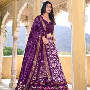 לבן פטולה טוסאר משי rajasthani leenga choli