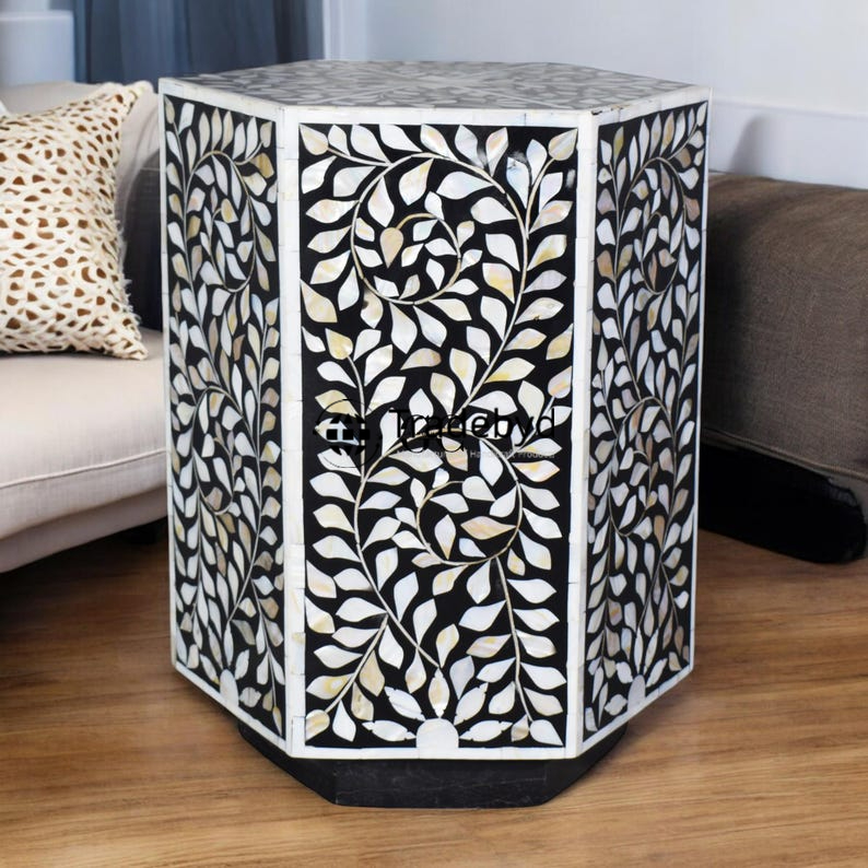 Available in different Colors