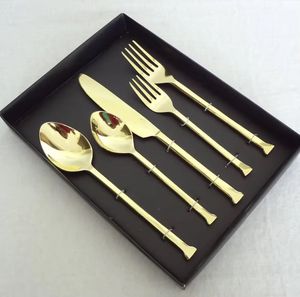 银色不锈钢餐具套装，带经典骨柄手工餐具，西式婚礼桌装饰用途 - Product Image 2