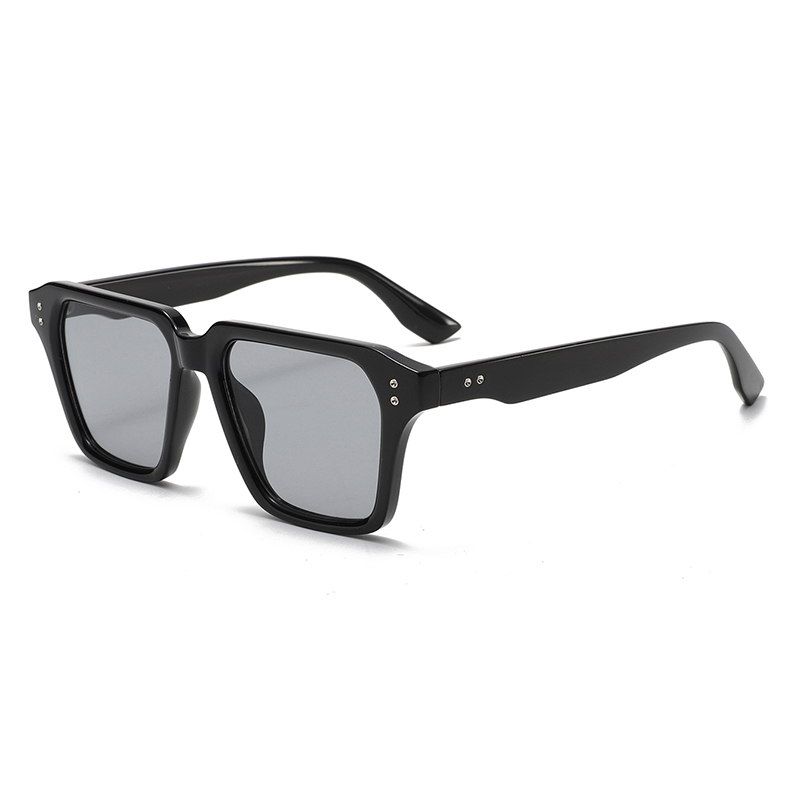 C2: Black/ Smoke