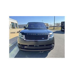 Off-road yetenekleri ve maceracılar için sağlam stil ile Range Rover Defender. - Product Image 5