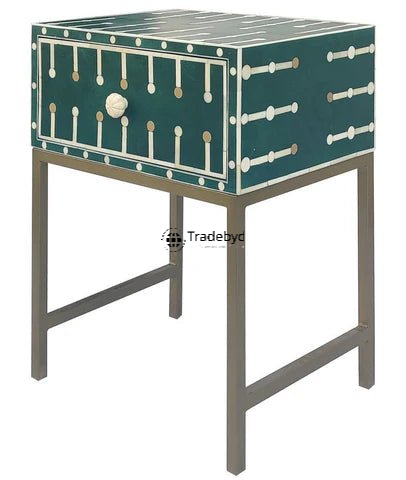 Available in different Colors