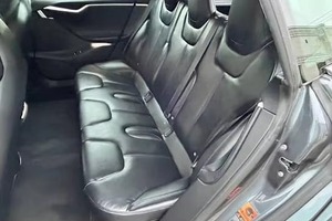 2024特斯拉Model S P85D高级性能左转向智能制造带后置摄像头提升您的驾驶体验