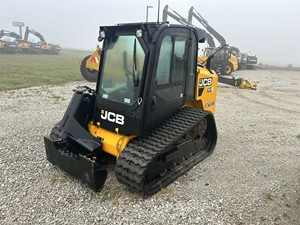 2024 <span class=keywords><strong>JCB</strong></span> 270Tスキッドステアローダー新しいパーキンス1104c-44t4シリンダーエンジンスキッドステア、油圧ブレーカー付き