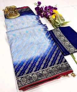 Rot bedruckter <span class=keywords><strong>Saree</strong></span> mit weißer Baumwoll bluse für einfache Hochzeits feier tragen Frauen