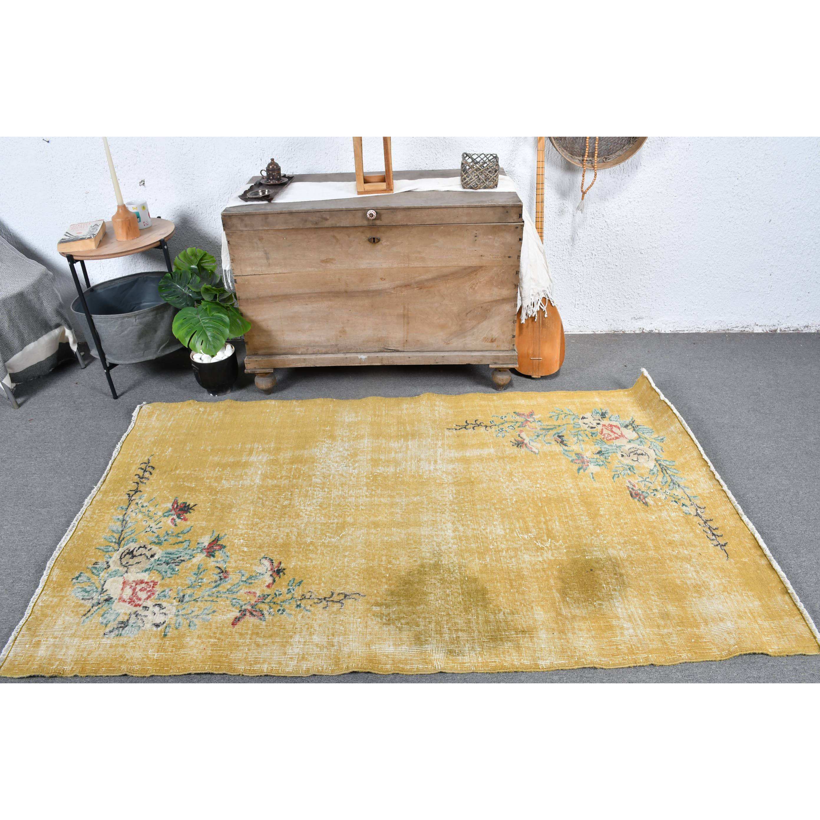 สีเหลือง