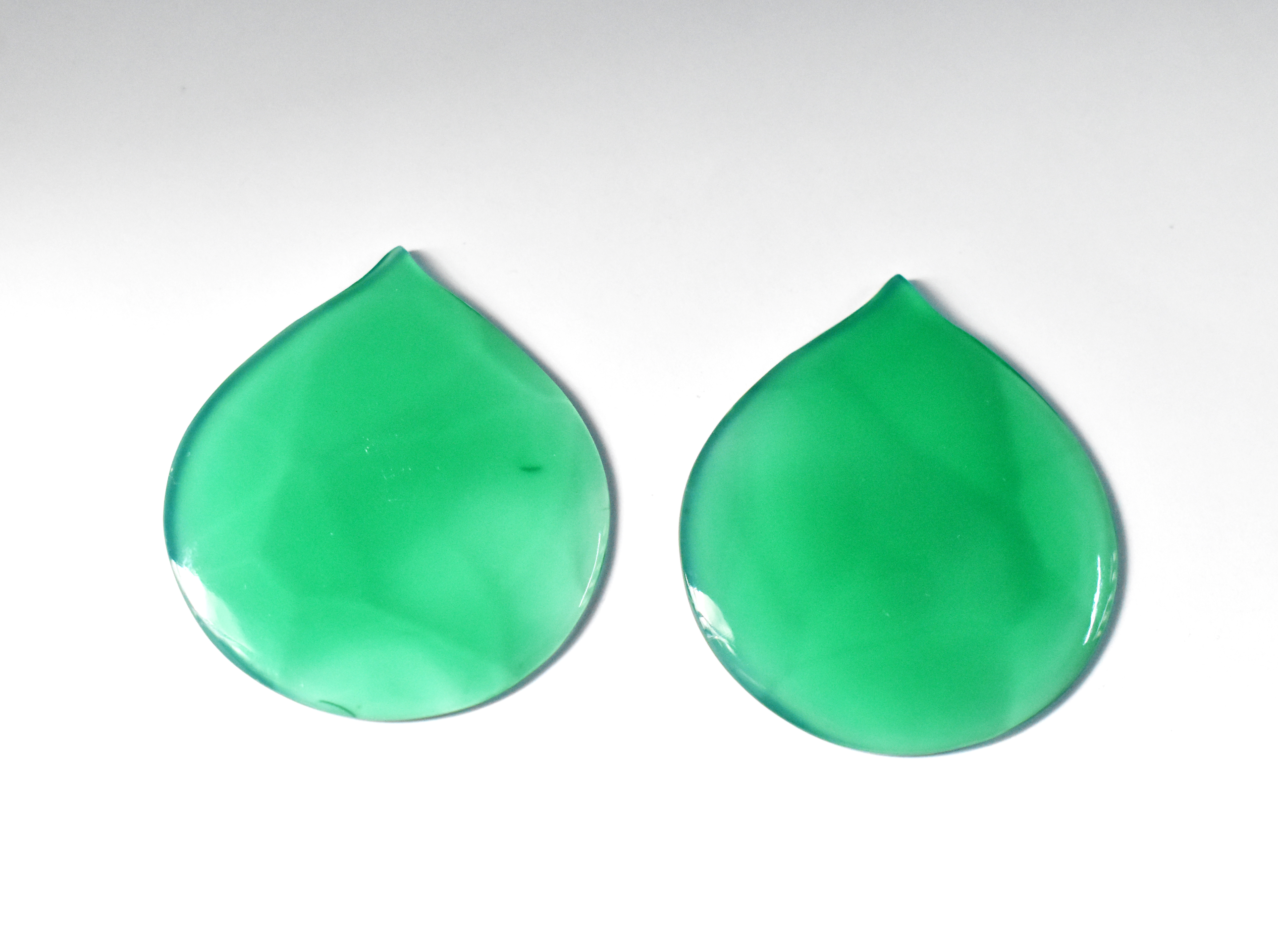 สีเขียว