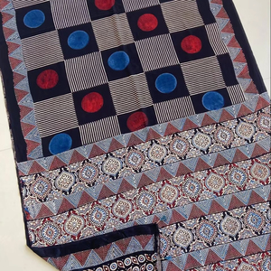 เสื้อวิ่งพิมพ์ลาย ajrakh ทำจากผ้าไหม Saree Shatin เสื้อวิ่งแต่งลายสไตล์อินเดีย - Product Image 6