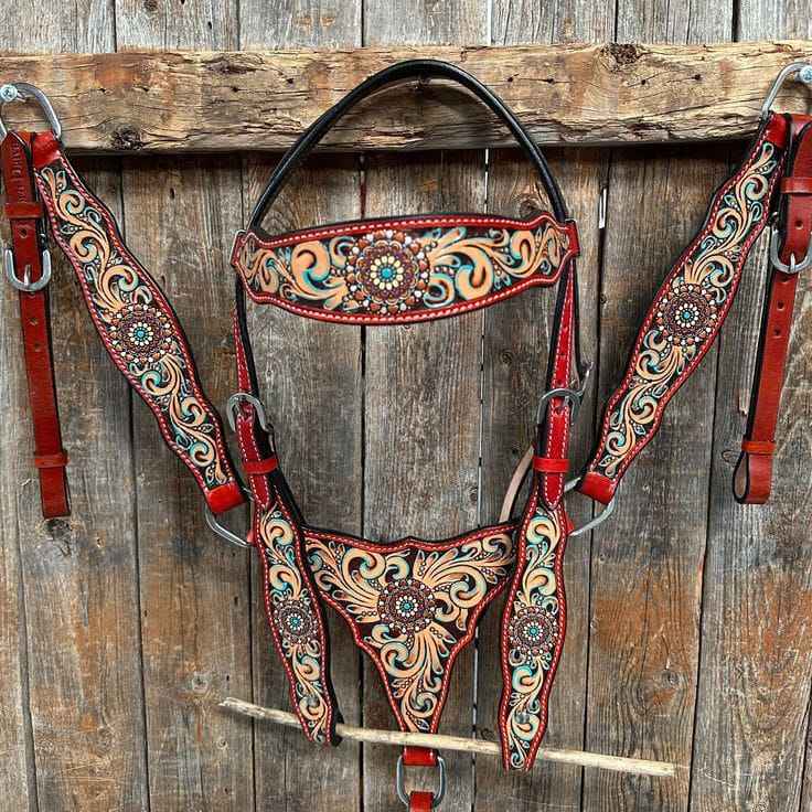 สีน้ำตาล/สีฟ้าอมเขียว