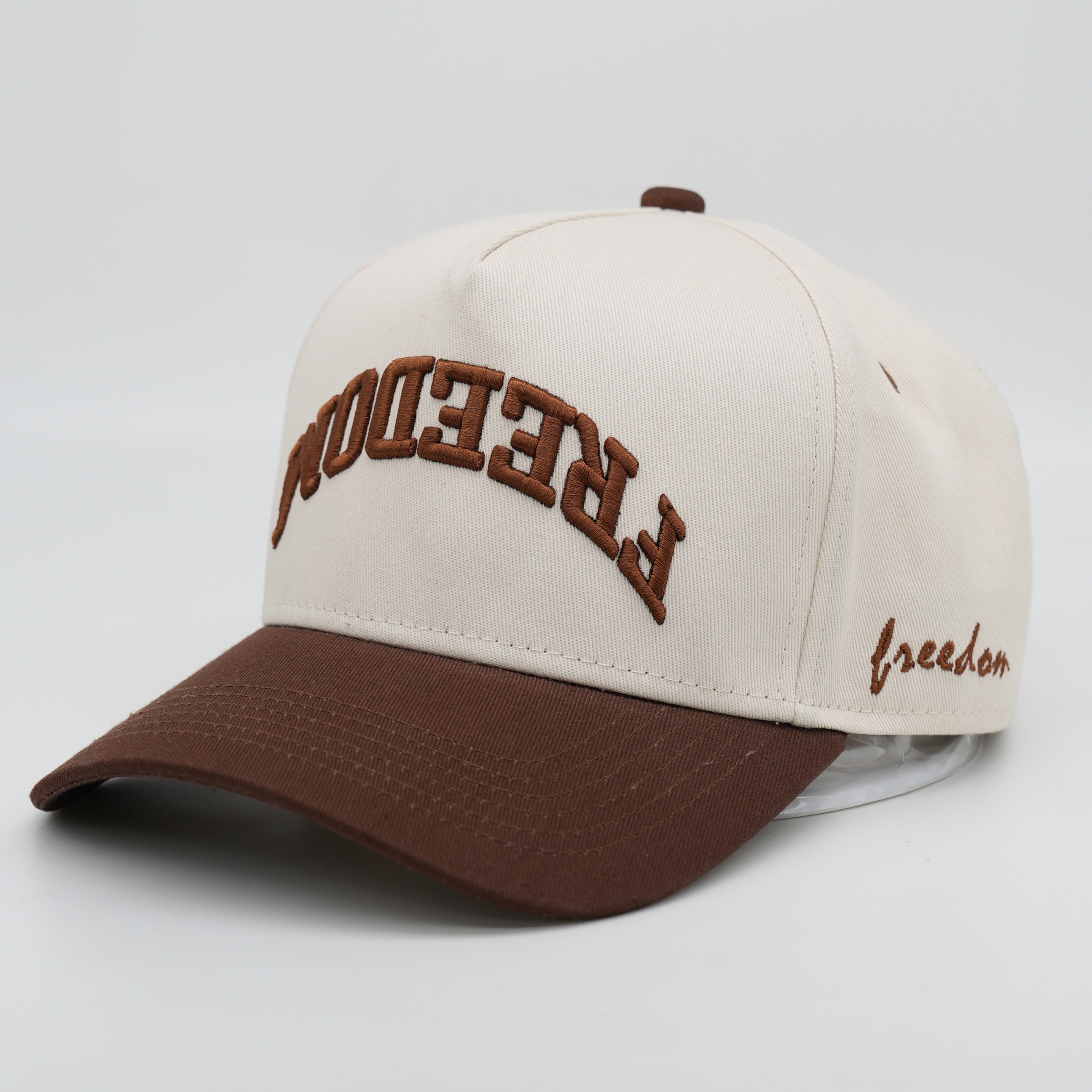 สีน้ำตาล