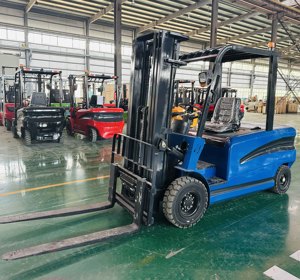 Nuovo carrello elevatore elettrico da 4 tonnellate di alta qualità con altezza di sollevamento di 3 metri e capacità di scarico di carico di 5 tonnellate - Product Image 2