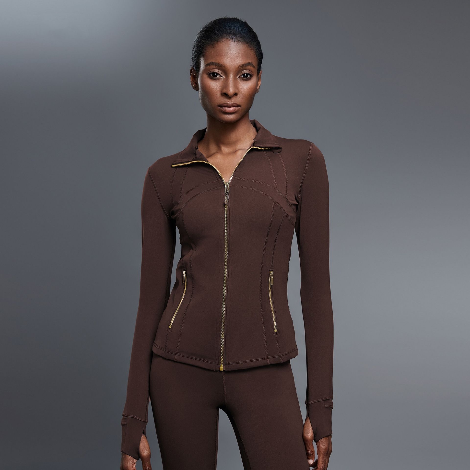 สีน้ำตาล