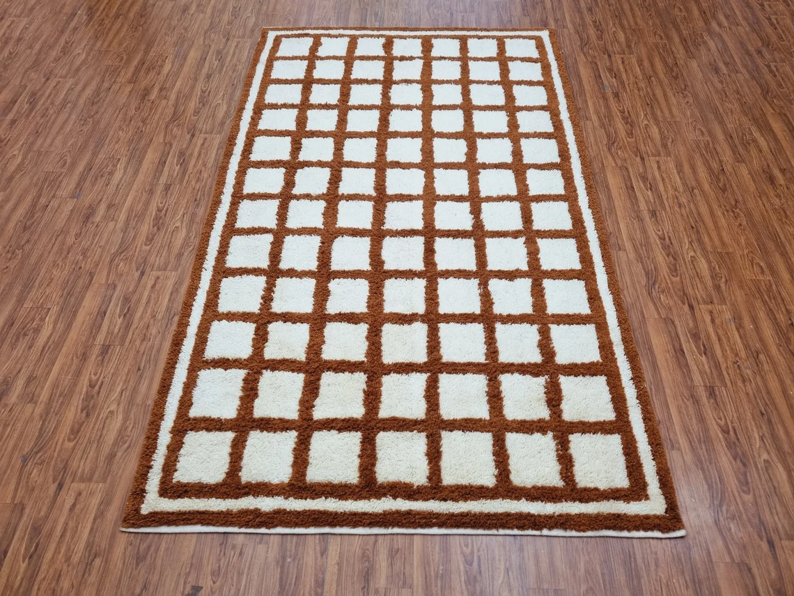 Identique à l'image