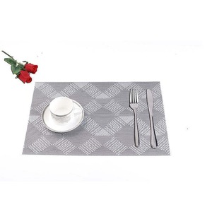 新设计定制防水印花餐垫，带编织图案，用于餐桌装饰-餐桌 - Product Image 5