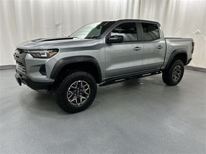二手2024雪佛兰科罗拉多ZR2乘务员驾驶室4WD