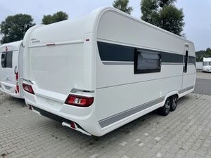 モバイルキャンピングカー4X4 RV 4人用高級オフロードキャラバンブラック高級トラベルトレーラー