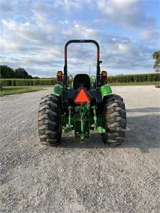 新价格的JohnDerr 5055E轮式拖拉机60割草甲板40HP 4x4农用拖拉机，带芯泵和轴承部件