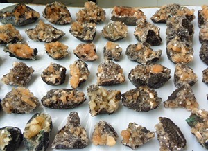 Hindistan'da matris mineralleri üzerinde çok turuncu Stilbite Heulandite - Product Image 1