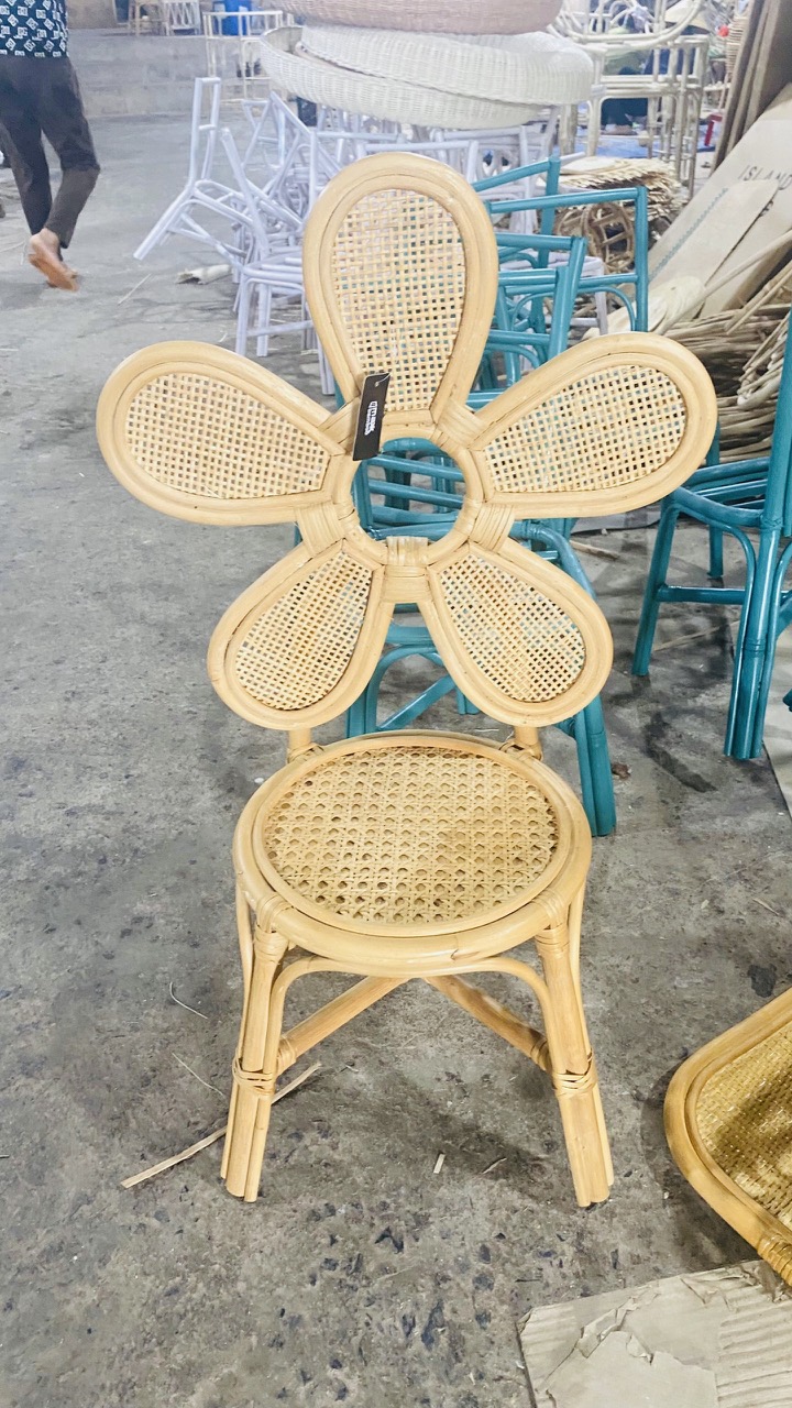 Daisy chair 2