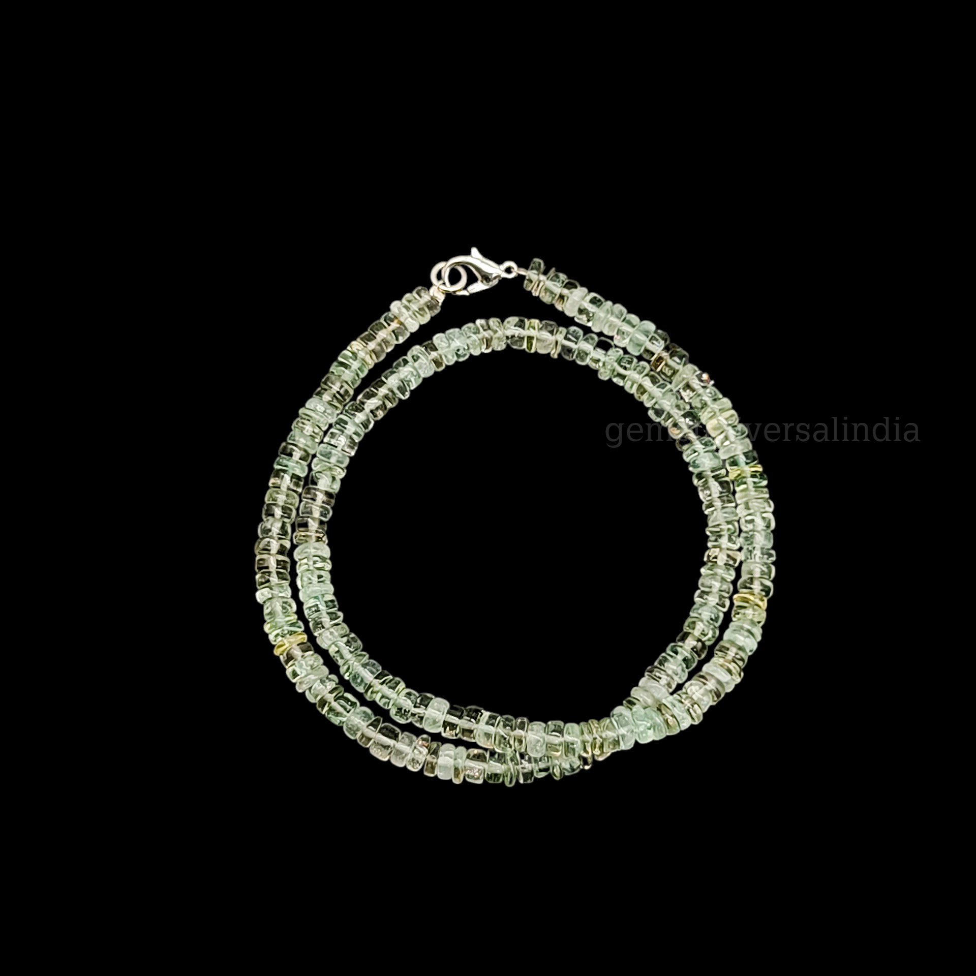 สีเขียว