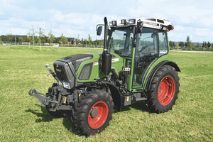 強力な<span class=keywords><strong>Fendt</strong></span> 208VVario中古農業用トラクター150HP100HP75HP農業用ホイールトラクター在庫あり