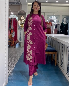 Kurti คุณภาพสูงที่มีคู่กับ pend สำหรับสำนักงานและชุดลำลองที่มีจำหน่ายในราคาที่ไม่แพงจากอินเดีย - Product Image 3