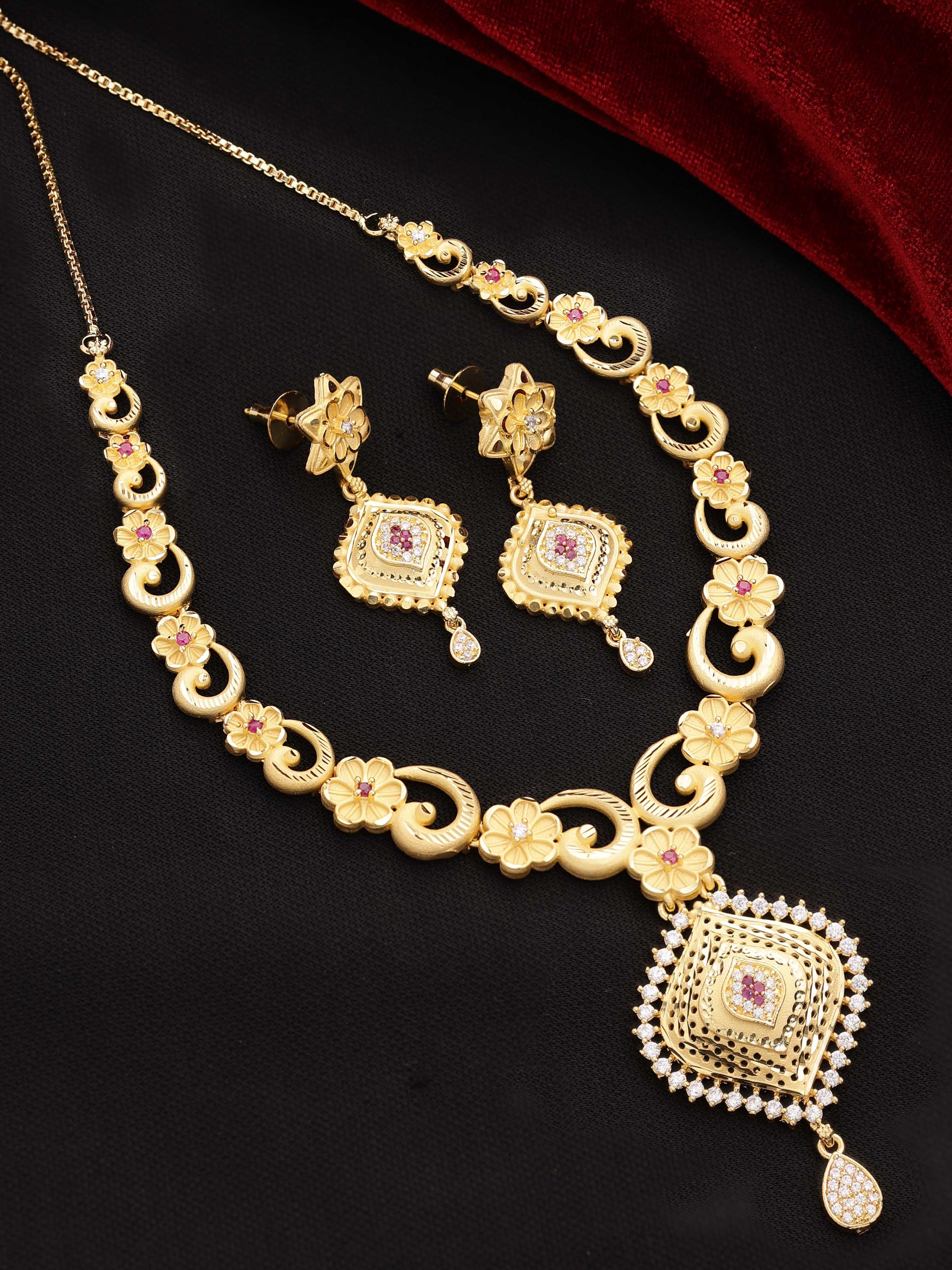 Forming AD Choker Necklaces