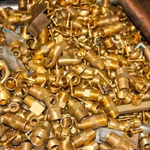 真ちゅう製のタイプのストックの純粋な銅スクラップが利用可能