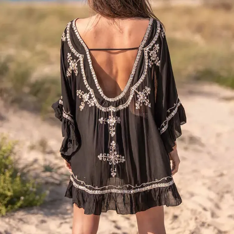 La mayoría de las tendencias Beach Swim Wear Off Shoulder Tops Mujer con volantes de manga larga Poncho Boho Bordado Túnica Tops