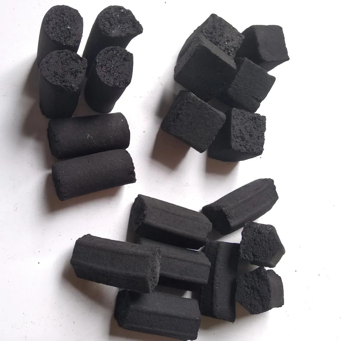 Bricchetta di carbone a forma di dito/esagonale dalla fabbrica del Vietnam narghilè shisha carbone di cocco tutto ingrediente naturale