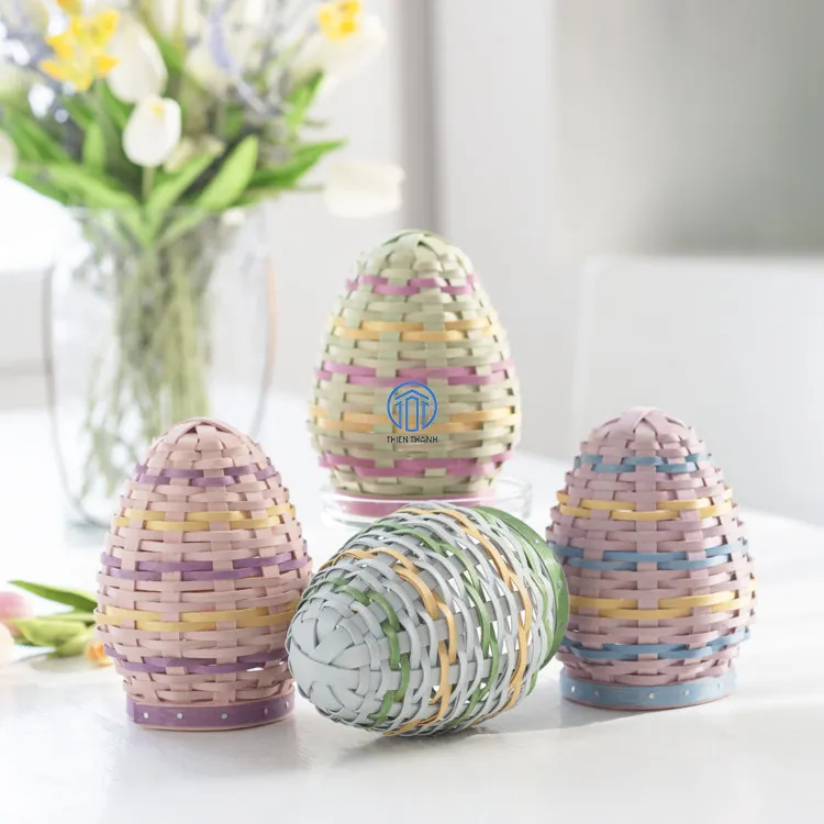 Ovos decorativos tecidos naturais secos à mão com várias cores para decoração de festas e feriados de Páscoa, mais novo design elegante