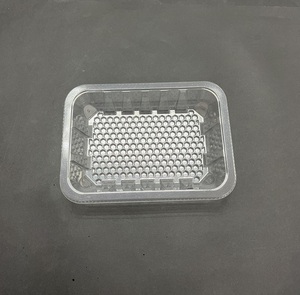 肉およびシーフード包装用の小型7 \ "x5 \" 食品グレードのプラスチックトレイ保湿および吸収性ソーカーパッドの使用 - Product Image 1