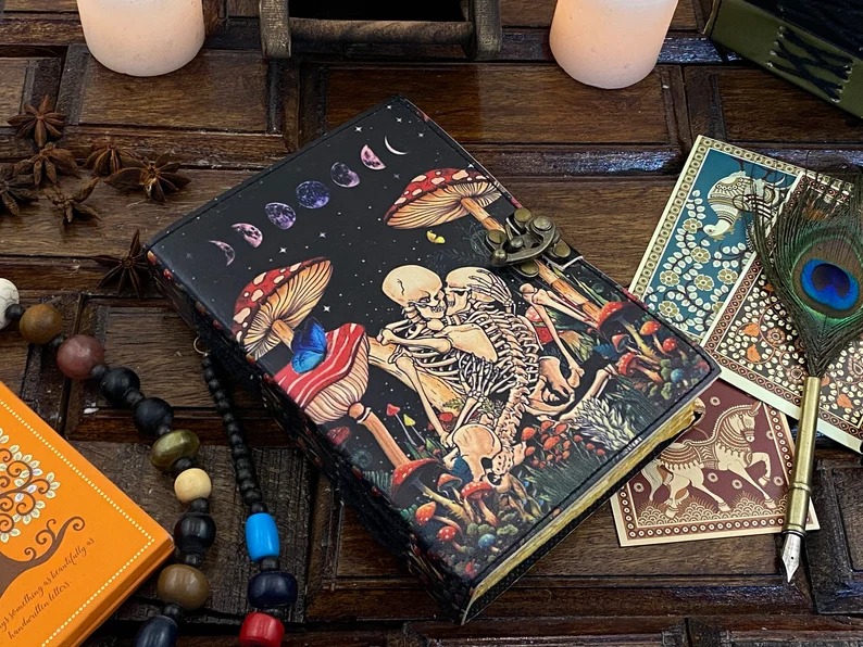Kafatası severler Grimoire deri bağlı dergisi boş büyü kitap gölgeler cadı wiccan günlük severler hediye cadılar bayramı için - Product Image 4