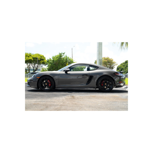 限られた生産と軽量構造のポルシェ911 R