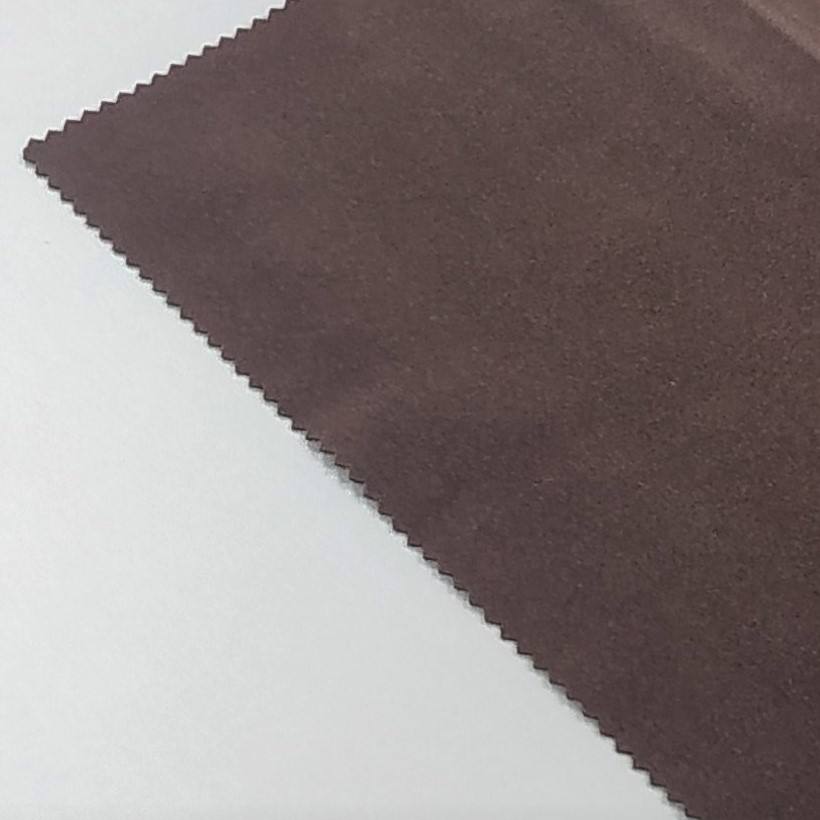 สีน้ำตาล