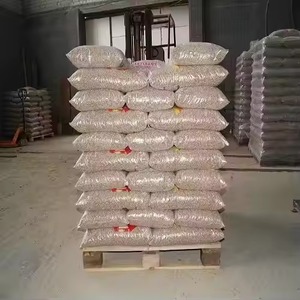 Satılık toptan ahşap peletler çam ağacı pelet 6mm 15KG / 25kg çanta ucuz fiyat hızlı teslimat