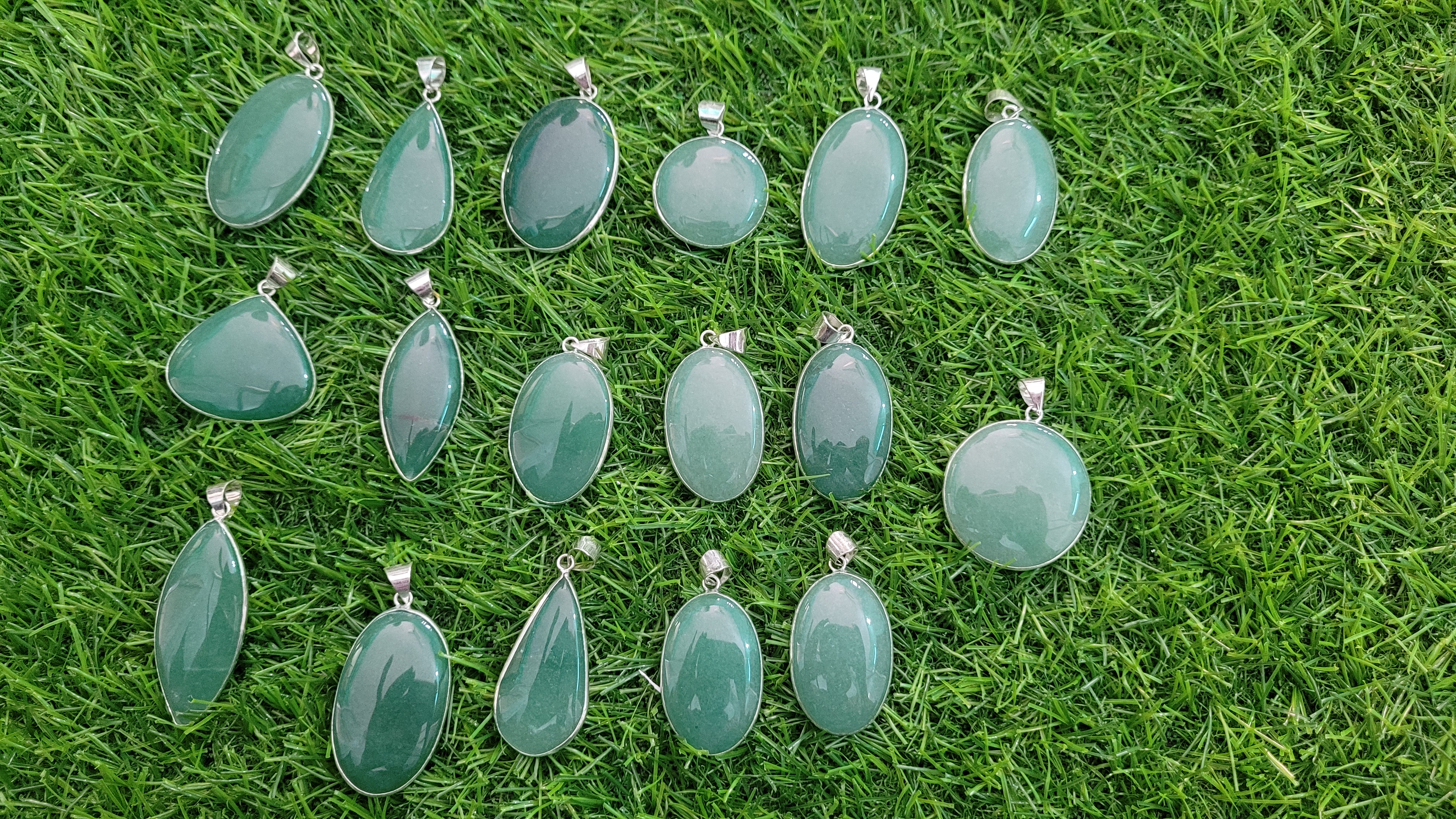 สีเขียว