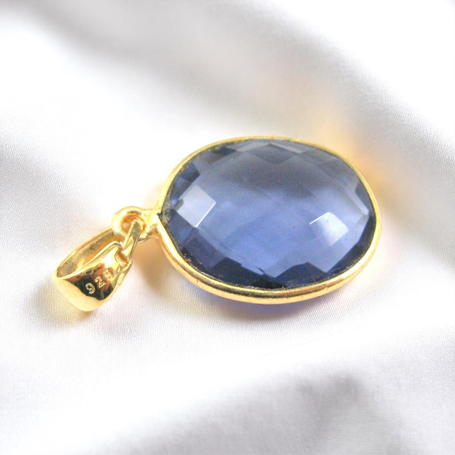 Quartz Iolite